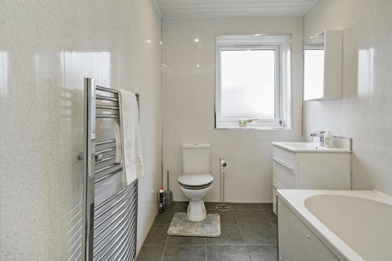 Bridgecity Hidden Gem Of Falkirk, Roughland House Apartment Carron  Exterior photo