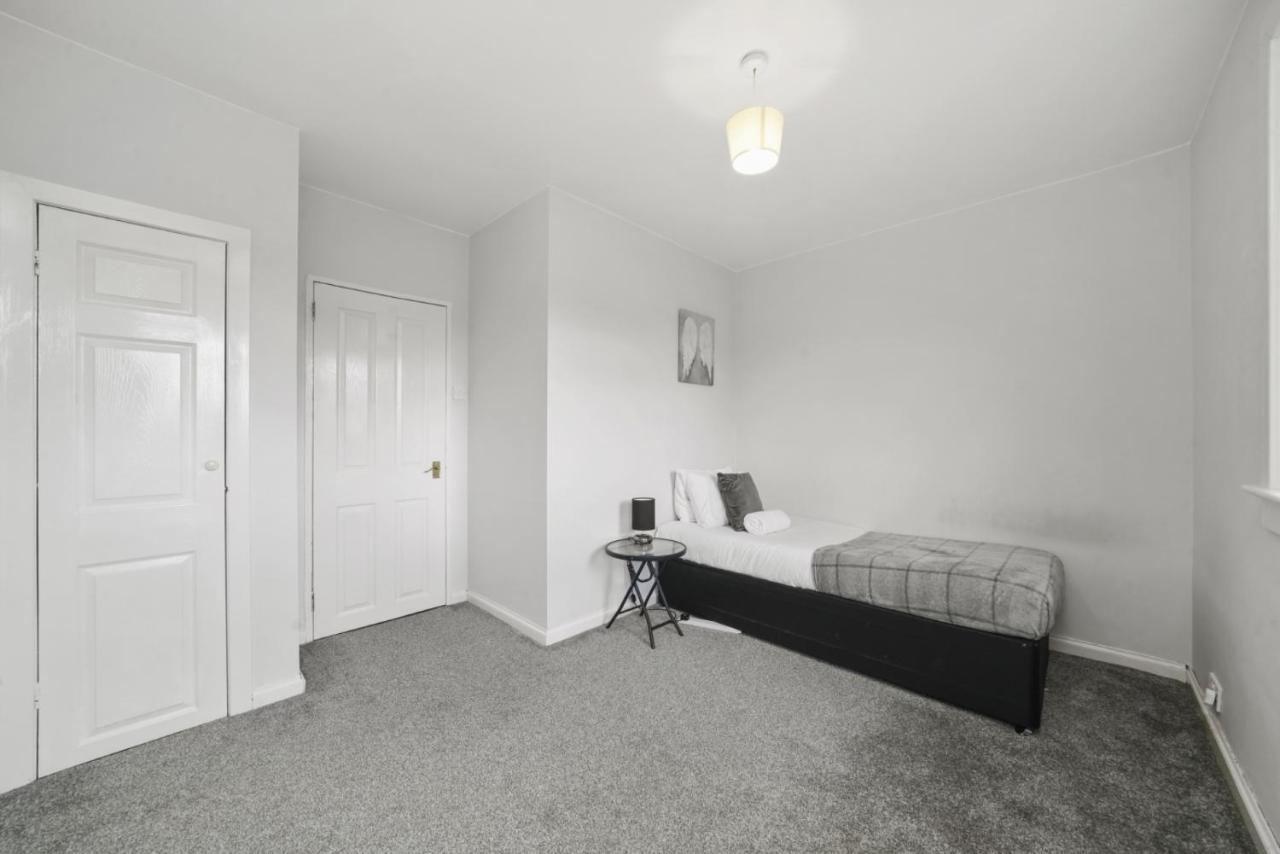 Bridgecity Hidden Gem Of Falkirk, Roughland House Apartment Carron  Exterior photo